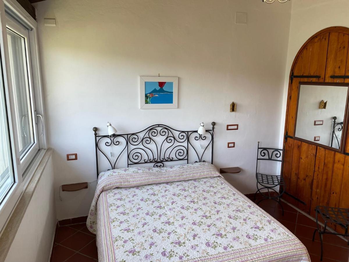 Bed and Breakfast La Dacia Di Gina Равелло Екстер'єр фото